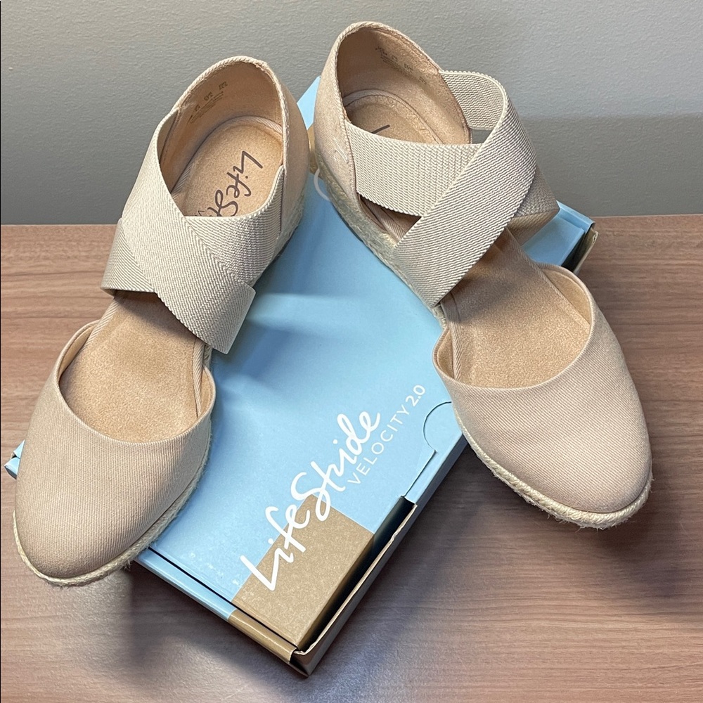 Life Stride Women's Tan 1” Espadrilles